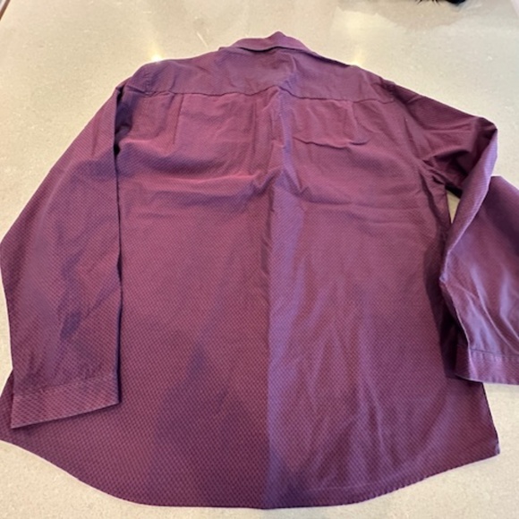 Mens' Vince Camuto XL Magenta and Blue Pattern Dress Shirt - Picture 6 of 7